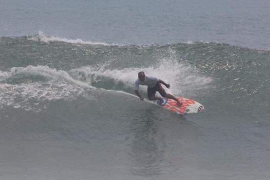 Big Daddy'S Surfcamp Apartment Pasanggaran Ngoại thất bức ảnh