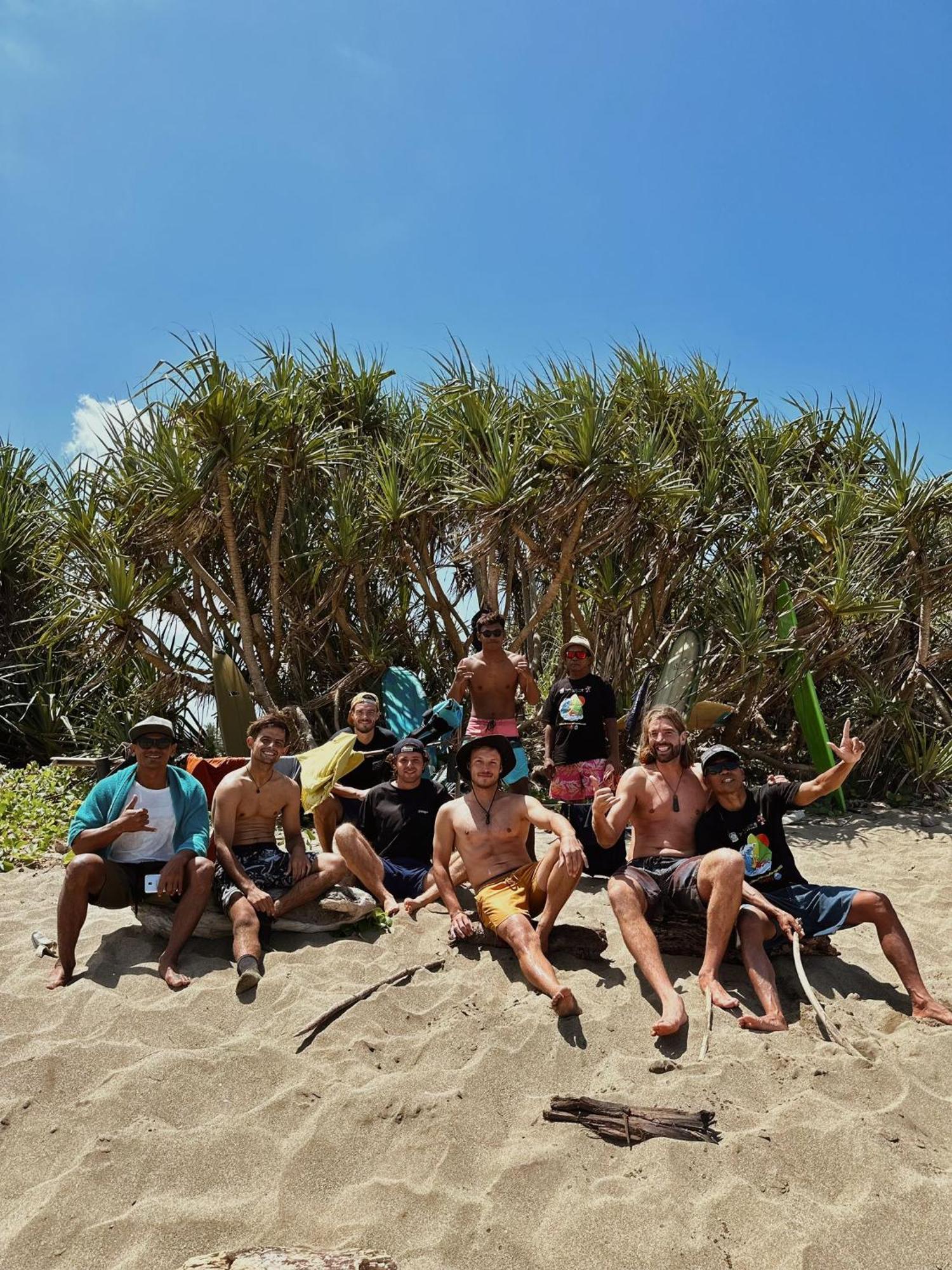 Big Daddy'S Surfcamp Apartment Pasanggaran Ngoại thất bức ảnh